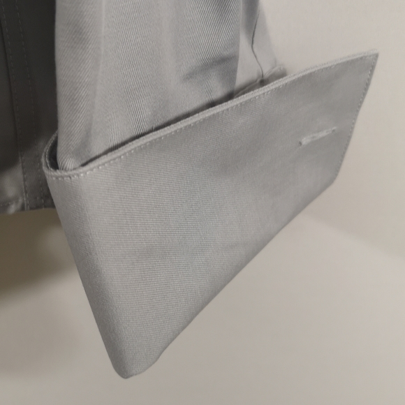 NWT Calvin Klein Men's Dress Shirt, Size 15.5 32/33 Medium, Slim, Light Grey - Picture 5 of 5